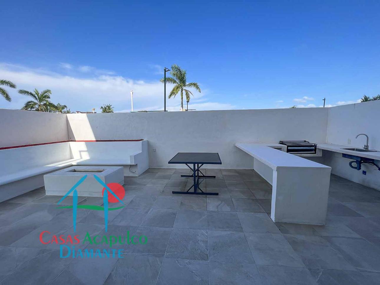 Terraza Con Jacuzzi Y Vista A Las Áreas Comunes - 11