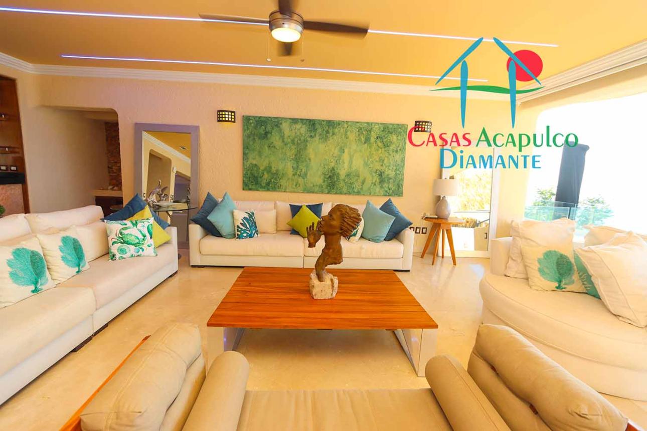 Sala de TV con salida a la terraza, sillones y vista al mar — foto 4