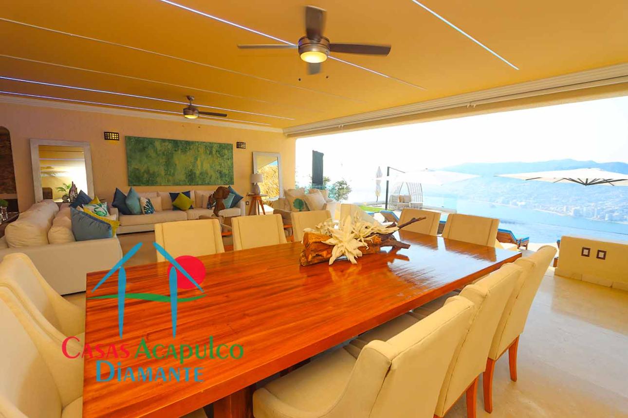 Sala de TV con salida a la terraza, sillones y vista al mar — foto 6