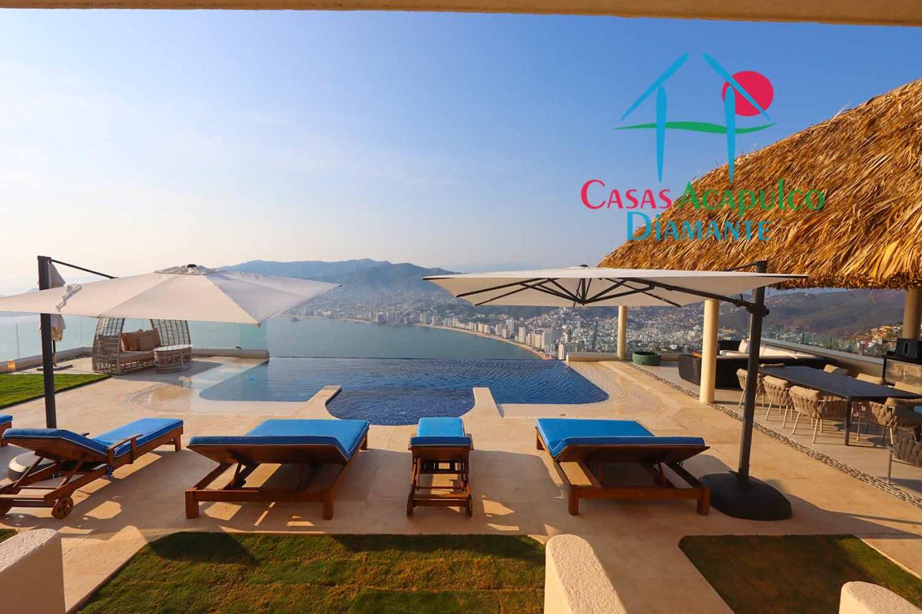Sala de TV con salida a la terraza, sillones y vista al mar — foto 10