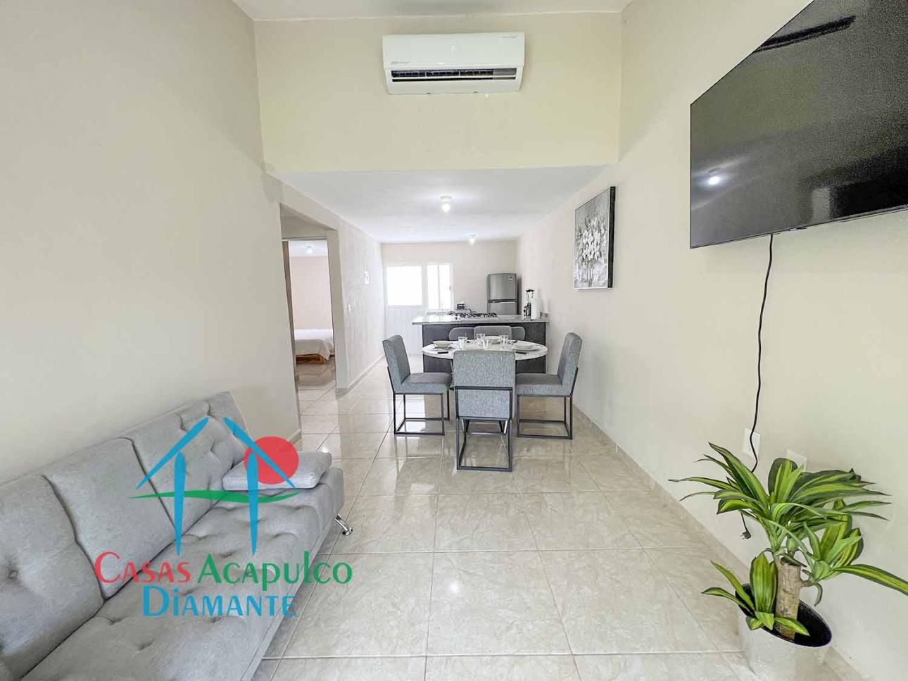 Casa remodelada con 2 recámaras y patio de servicio - 4
