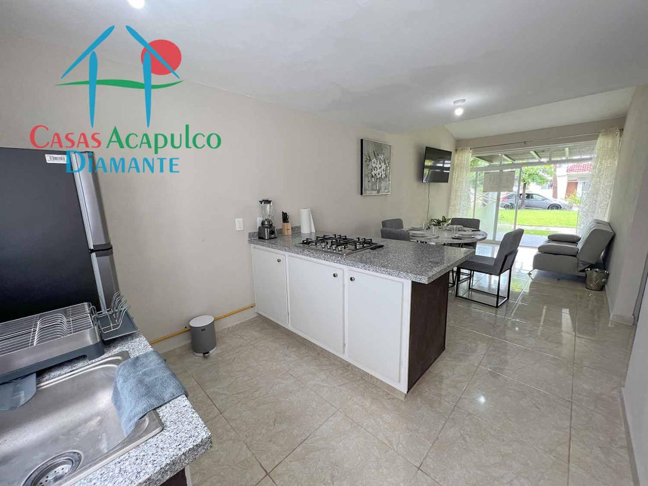 Casa remodelada con 2 recámaras y patio de servicio - 9