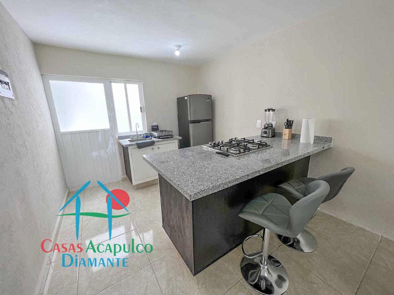 Casa remodelada con 2 recámaras y patio de servicio - 6