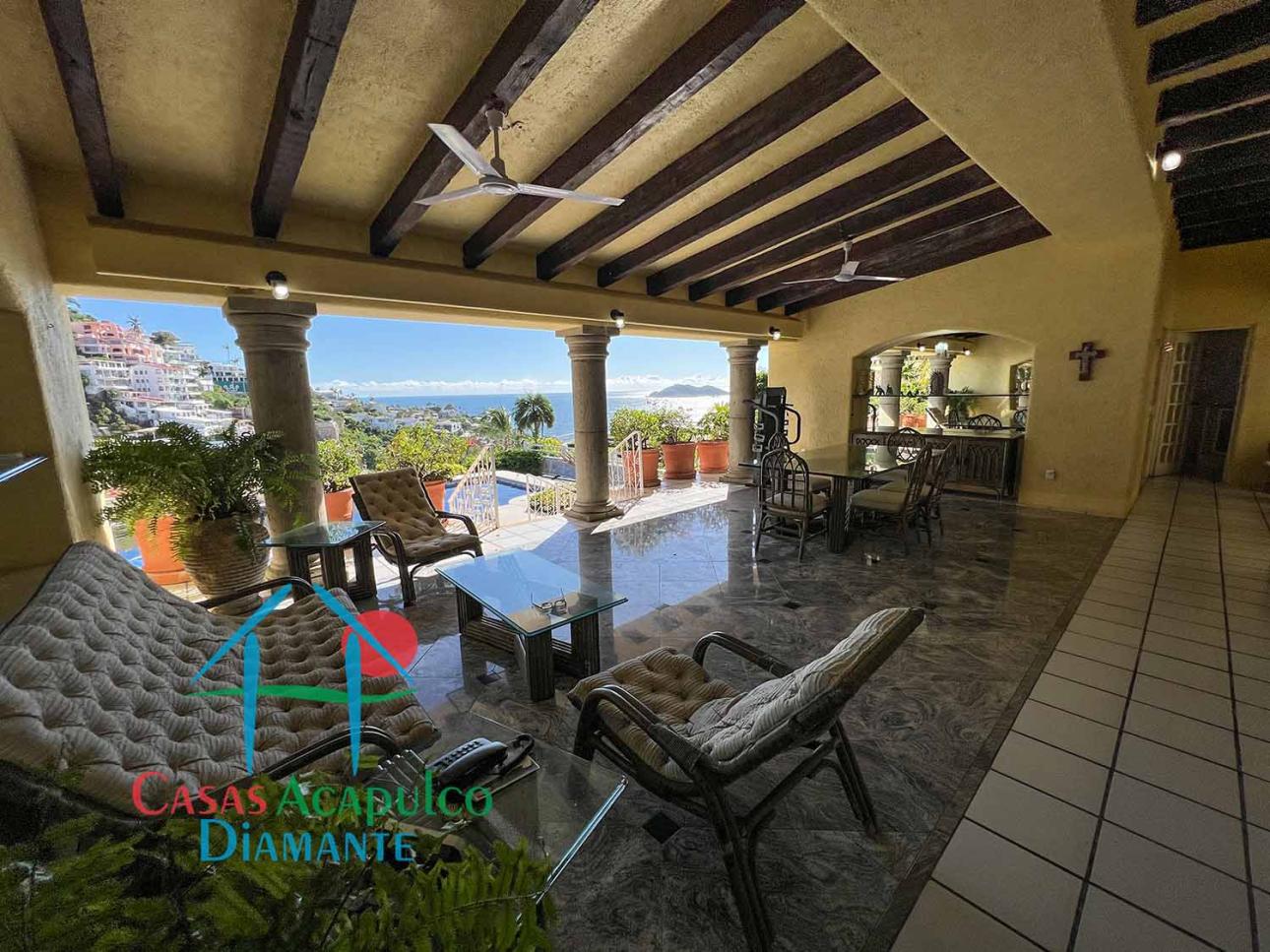 Casa con alberca privada, vista al mar, terraza con palapa - 2