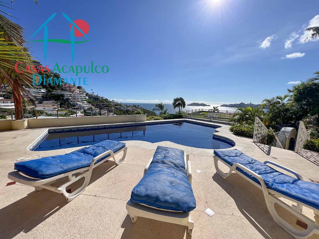 Casa con alberca privada, vista al mar, terraza con palapa - 4