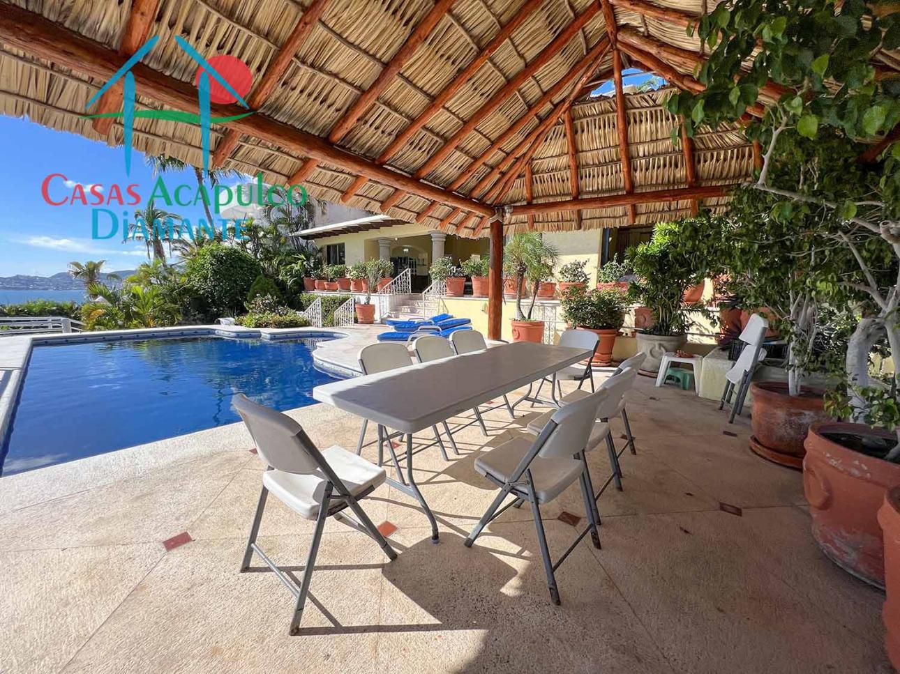 Casa con alberca privada, vista al mar, terraza con palapa - 8