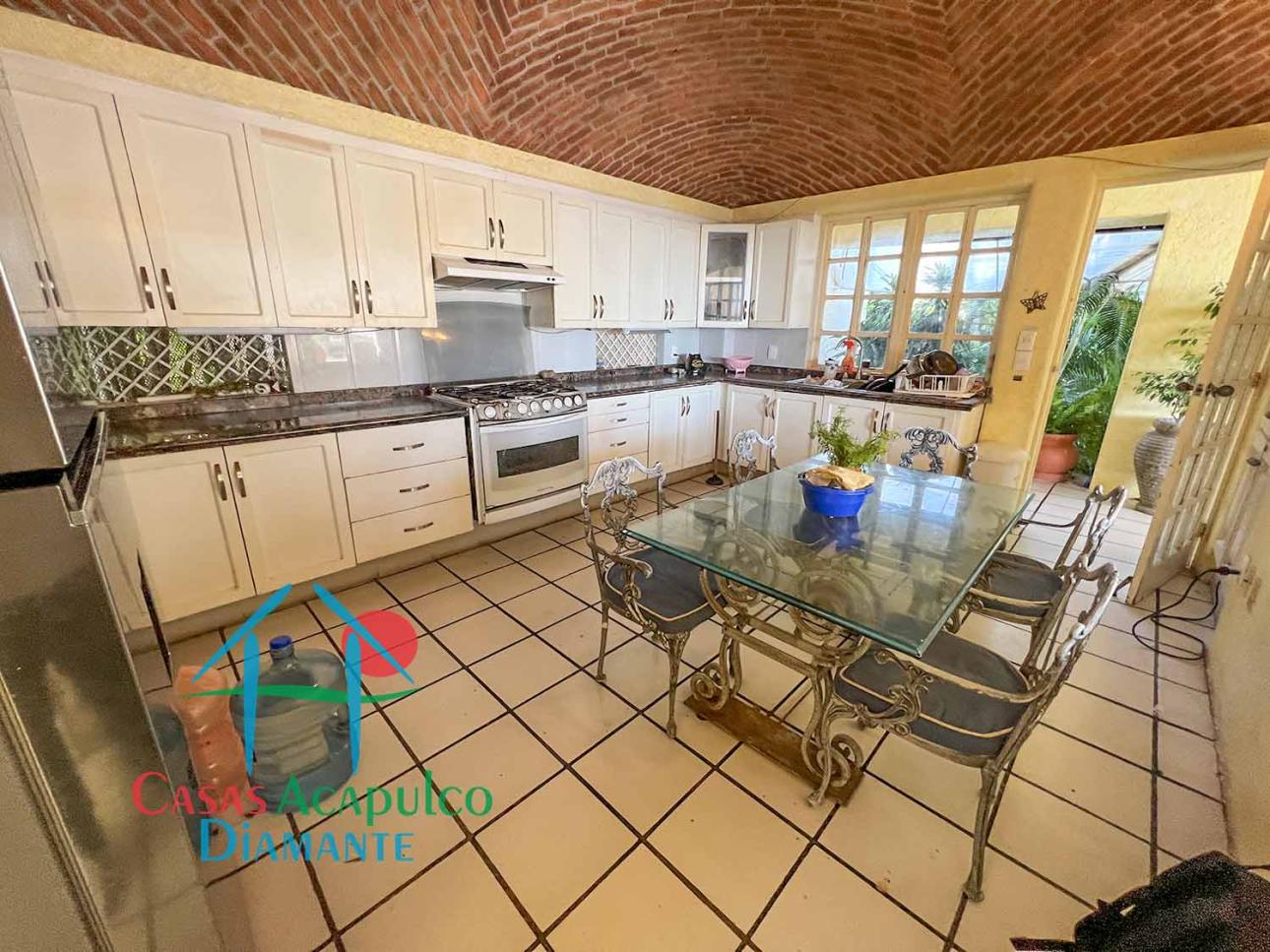 Casa con alberca privada, vista al mar, terraza con palapa - 11