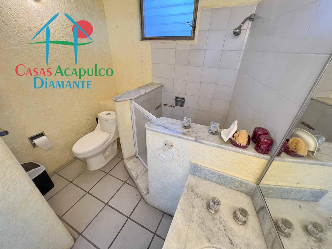 Casa con alberca privada, vista al mar, terraza con palapa - 16
