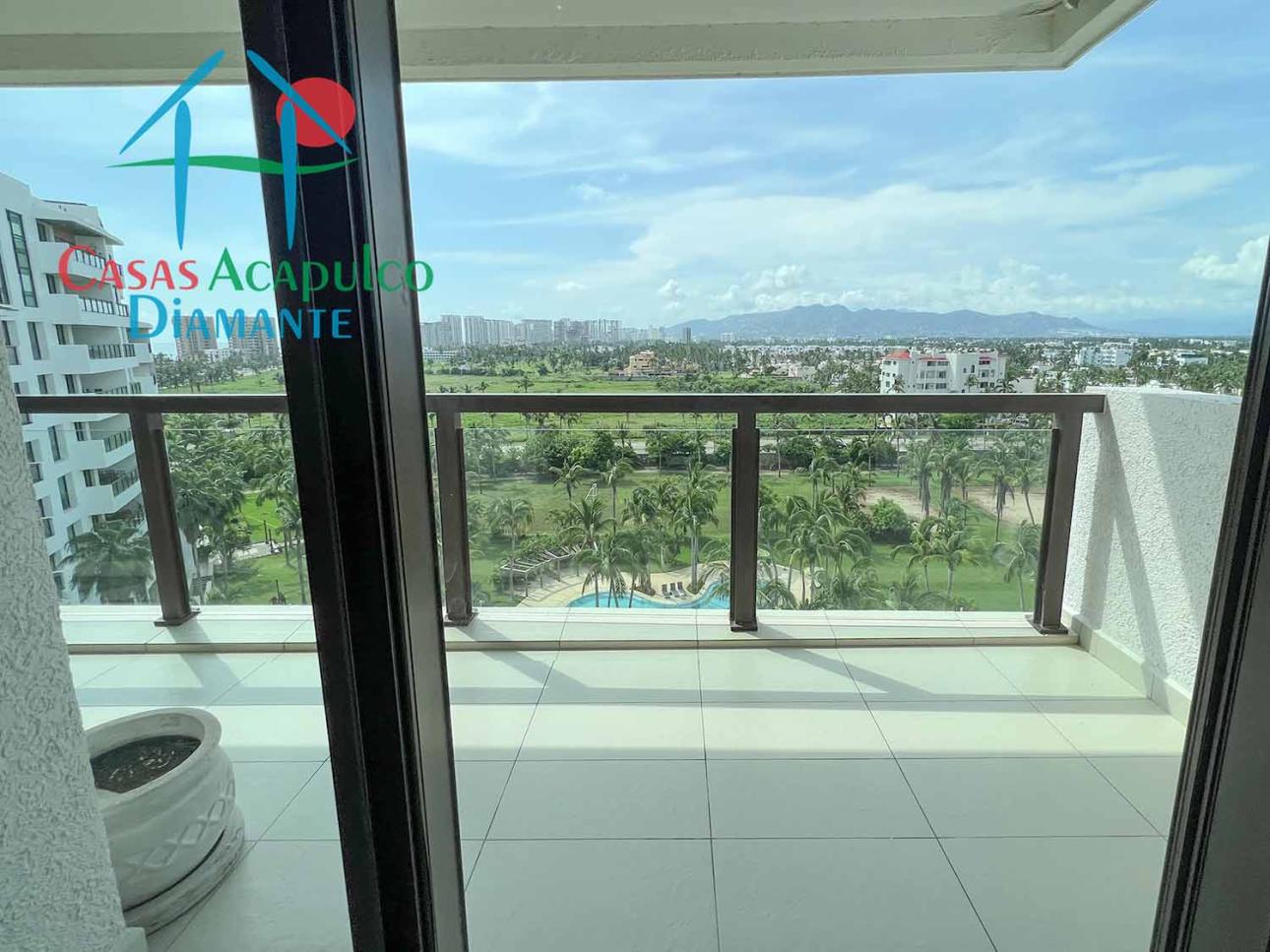 Departamento con terraza y vista a las áreas comunes - 16
