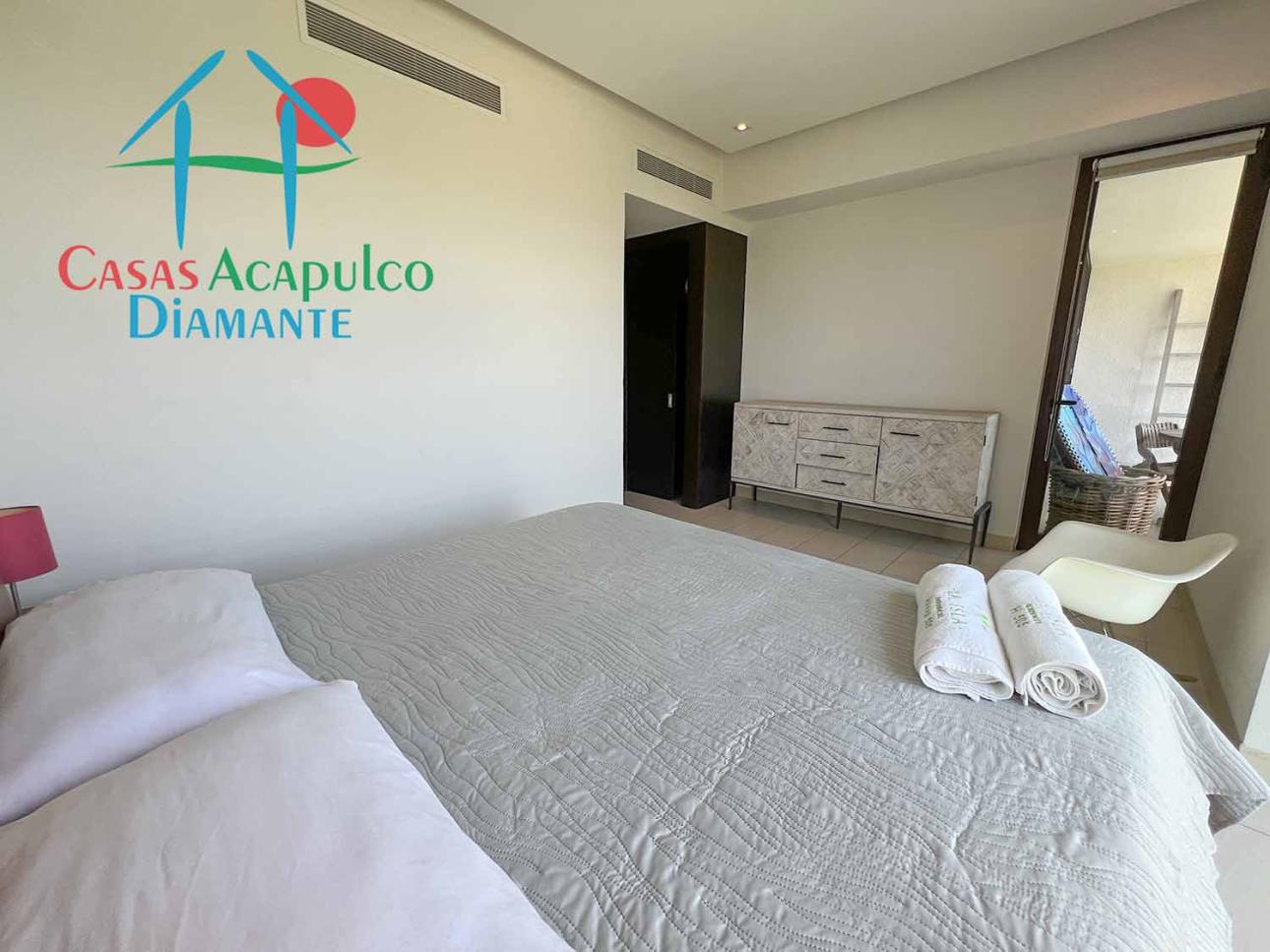 Depa en condominio de playa. Terraza con vista a la alberca — foto 15