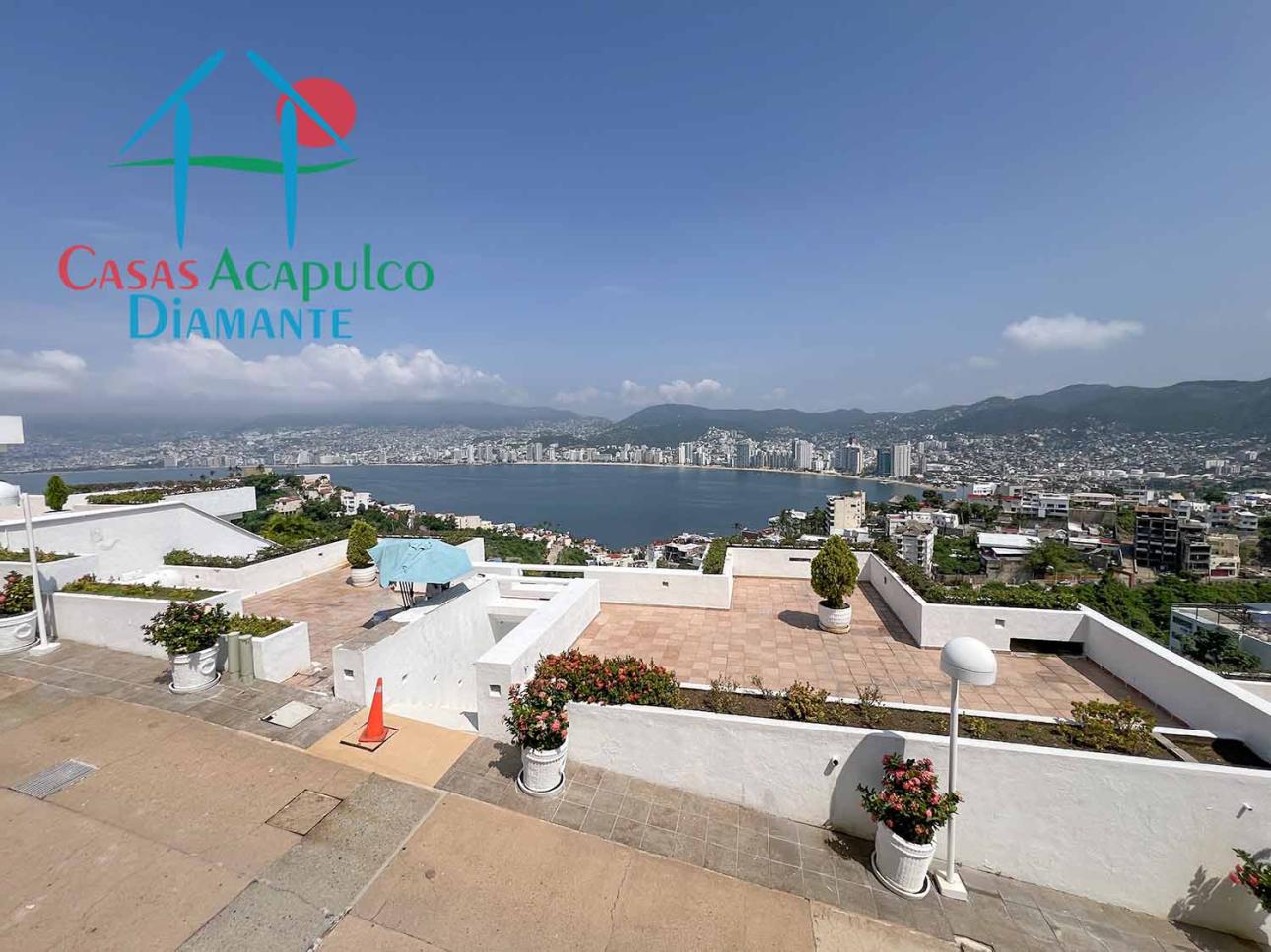 Terraza con alberca privada y vista al mar — foto 9