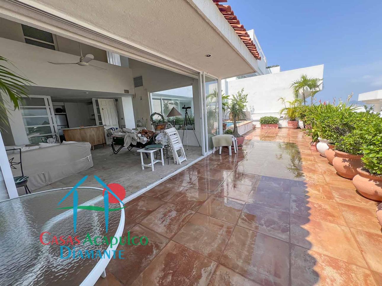 Terraza con alberca privada y vista al mar — foto 8