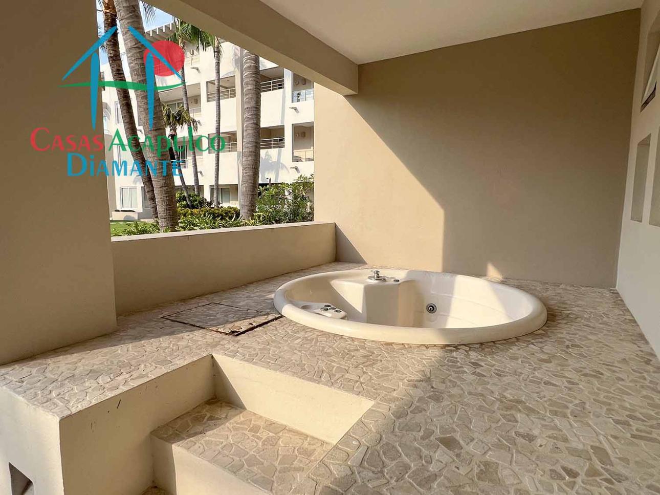 Terraza Con Jacuzzi Y Salida Al Jardín - 11