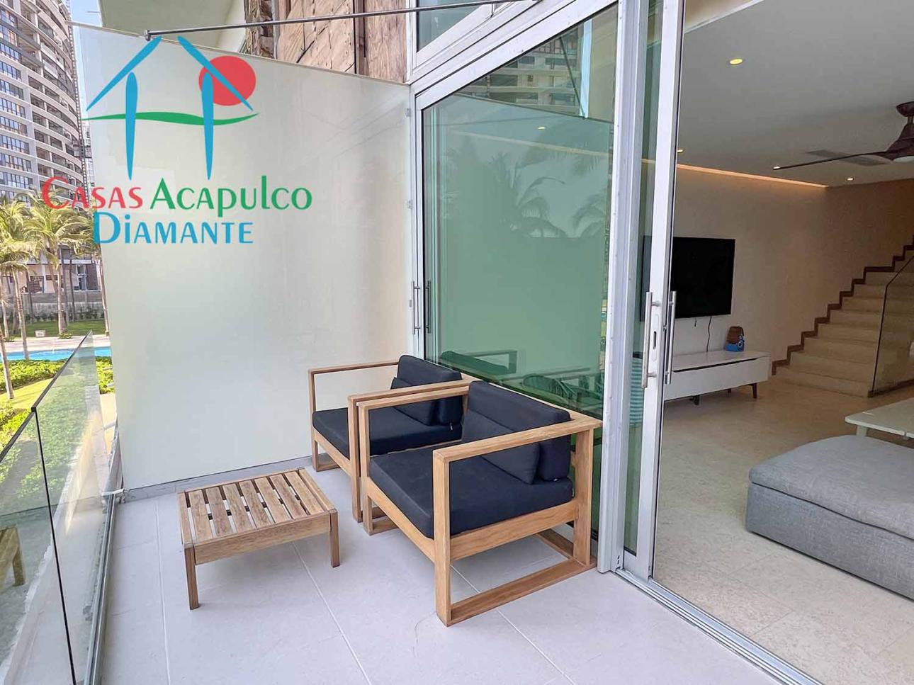 En condominio de playa. Terraza con vista parcial al mar — foto 8