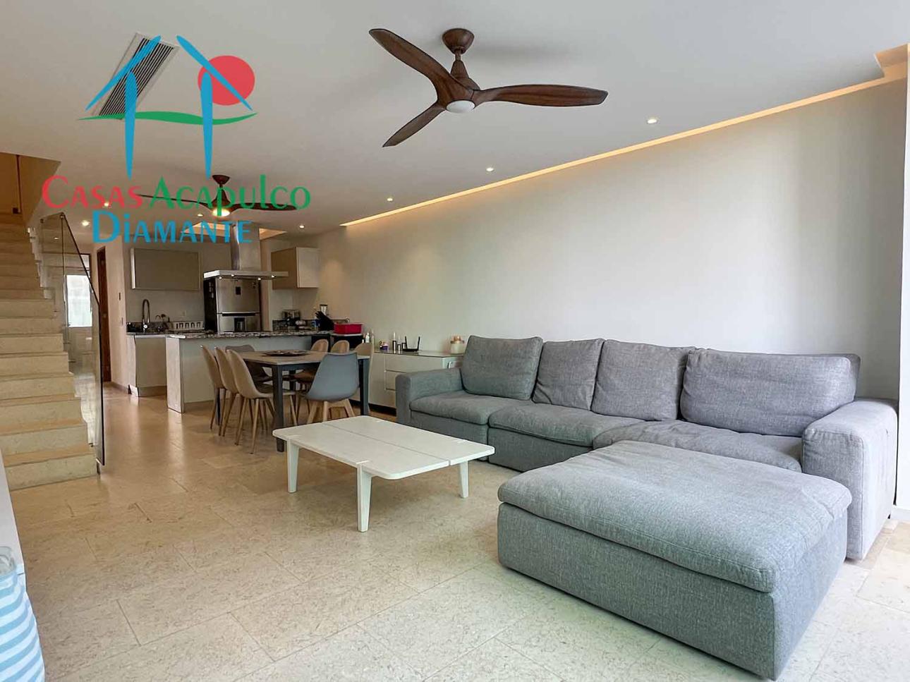 En condominio de playa. Terraza con vista parcial al mar — foto 7