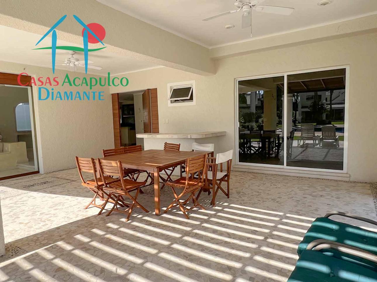 Hermosa casa con Terraza con barra bar y salida al jardín — foto 2