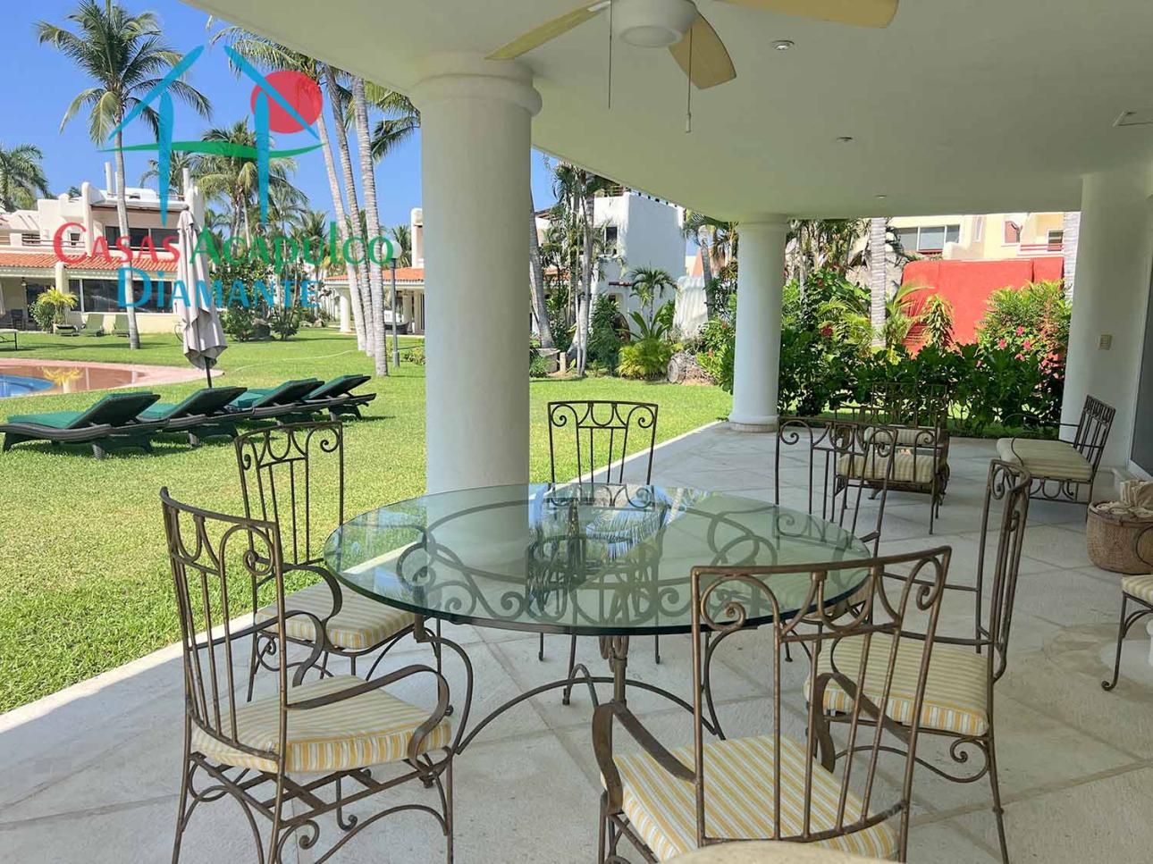 Terraza con salida al jardín, roof garden y jacuzzi — foto 7