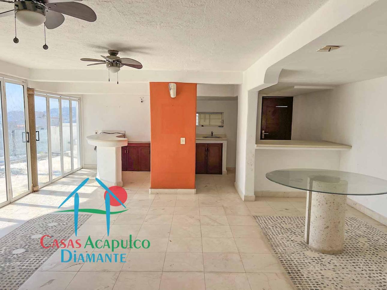 ¡Casa en oportunidad! 19 recÃ¡maras, 4 albercas, vista al mar — foto 3