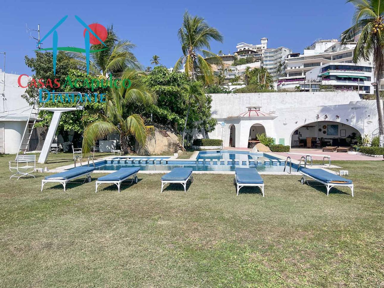 ¡Casa en oportunidad! 19 recÃ¡maras, 4 albercas, vista al mar — foto 15