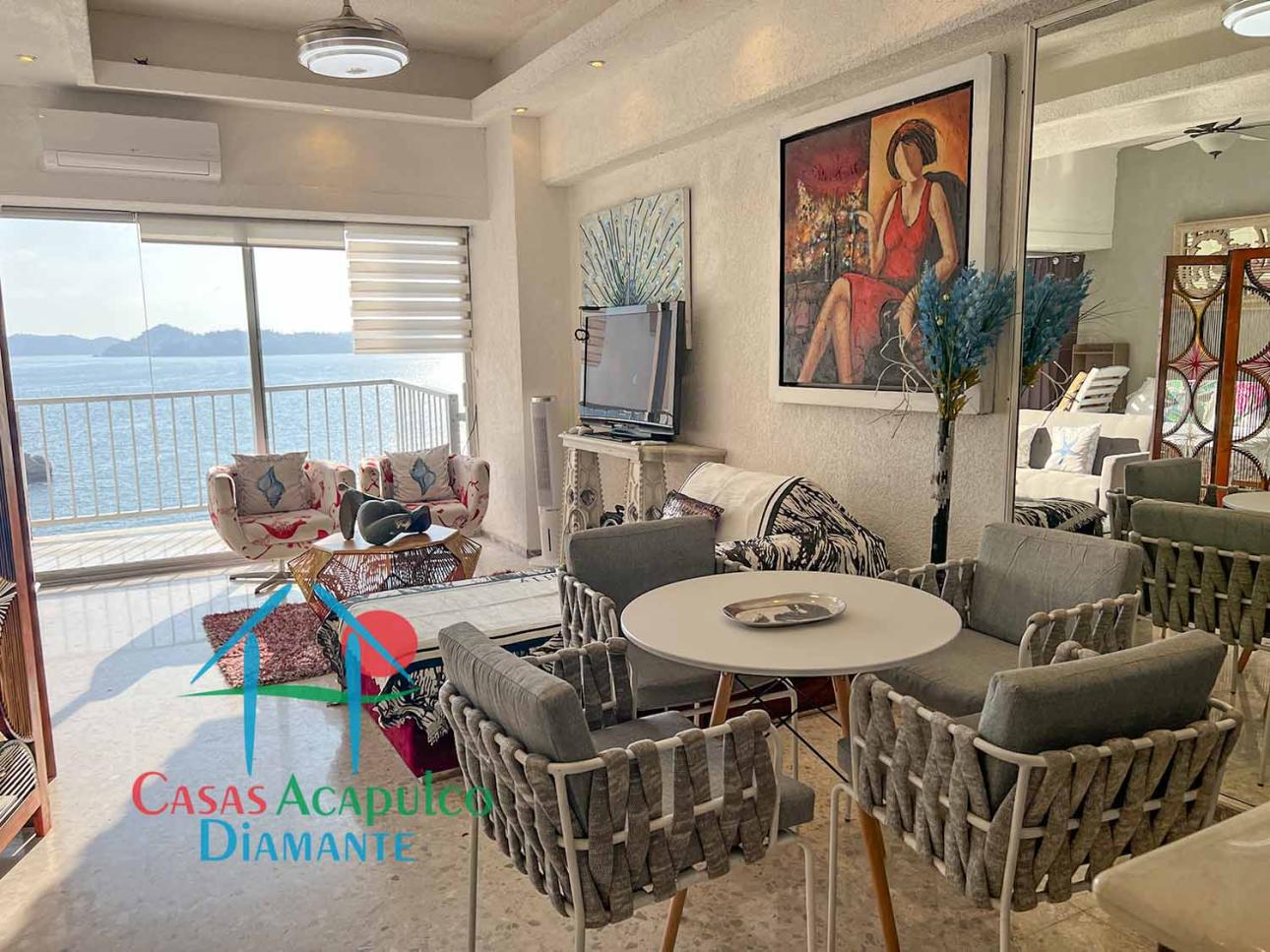 Loft de playa con terraza y vista al mar