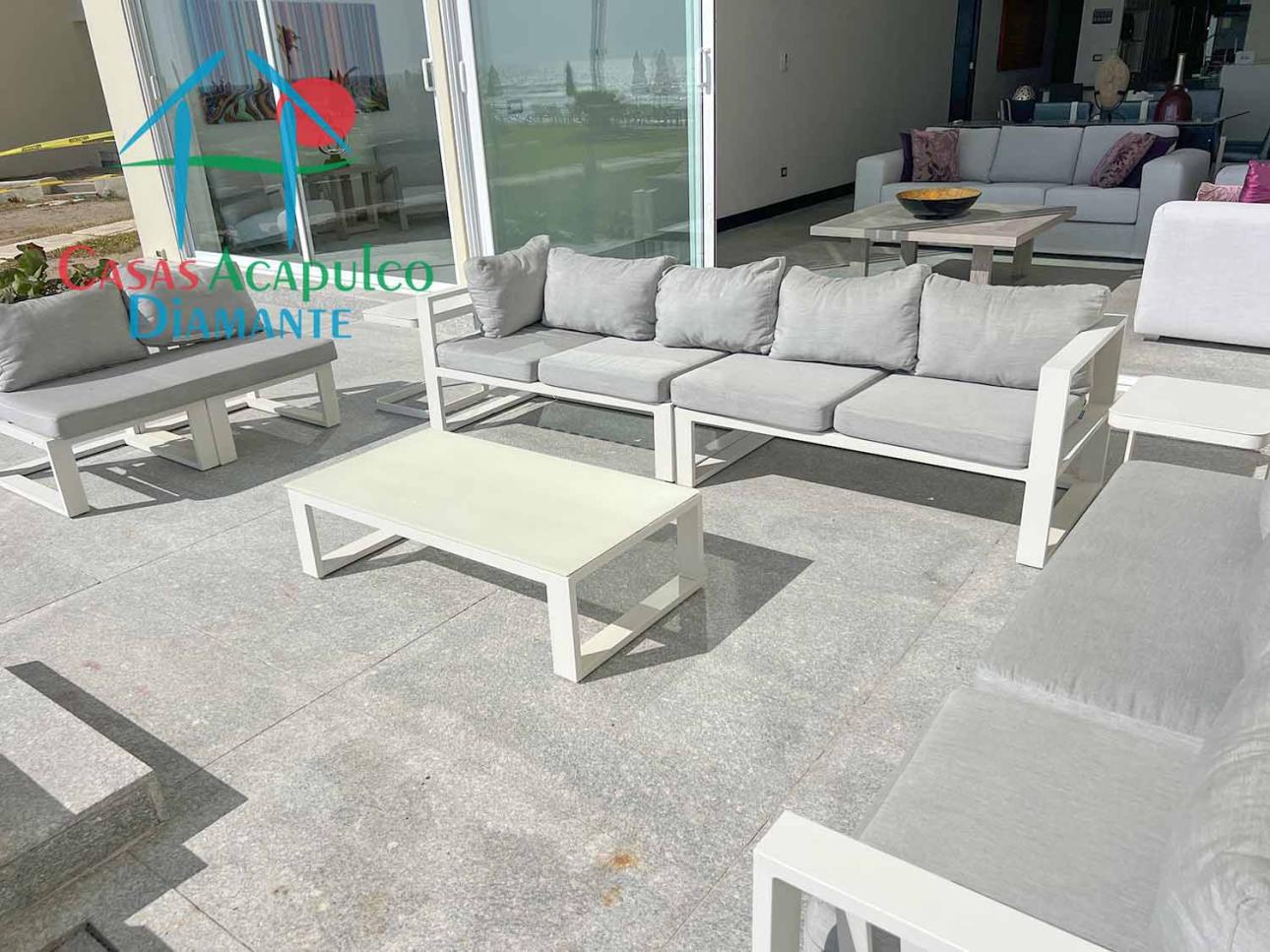 Depa de playa con terraza y jacuzzi — foto 7