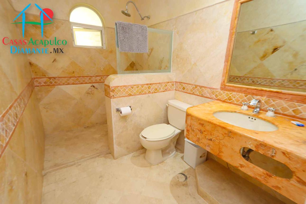 Vacaciones de lujo: casa con roof garden y jacuzzi — foto 12