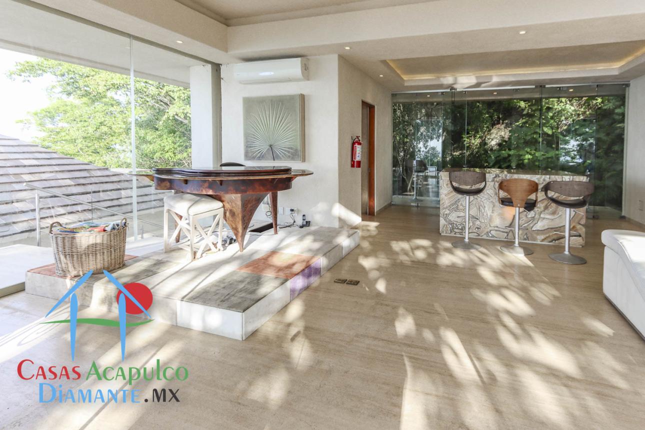 Terraza con alberca y extraordinaria vista a la bahía — foto 8