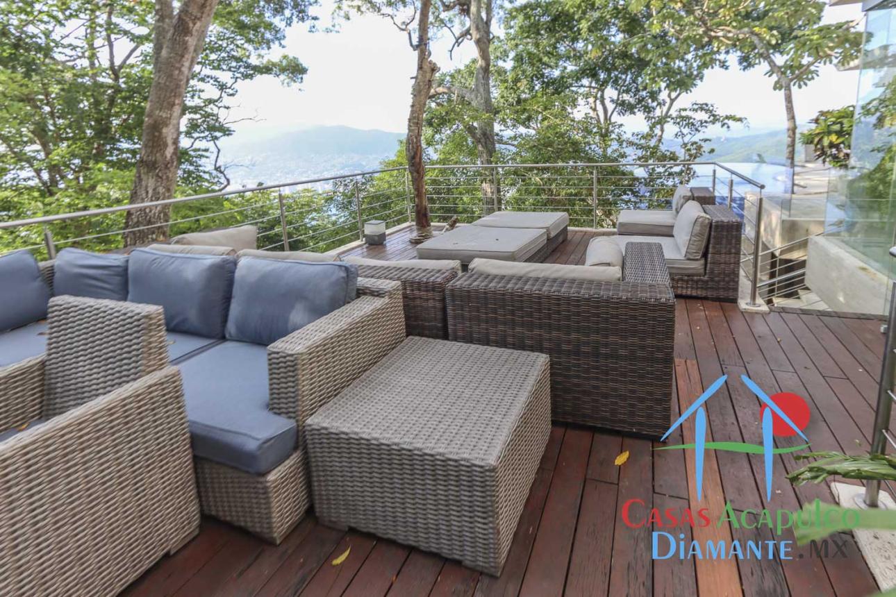 Terraza con alberca y extraordinaria vista a la bahía — foto 3