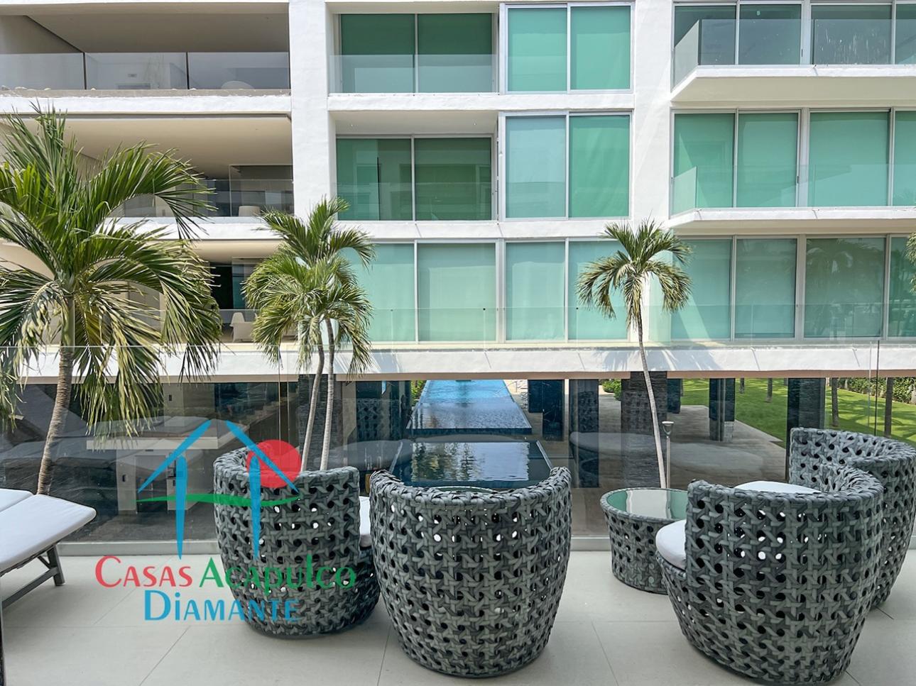 Con terraza y distribución funcional en Acapulco Diamante — foto 8