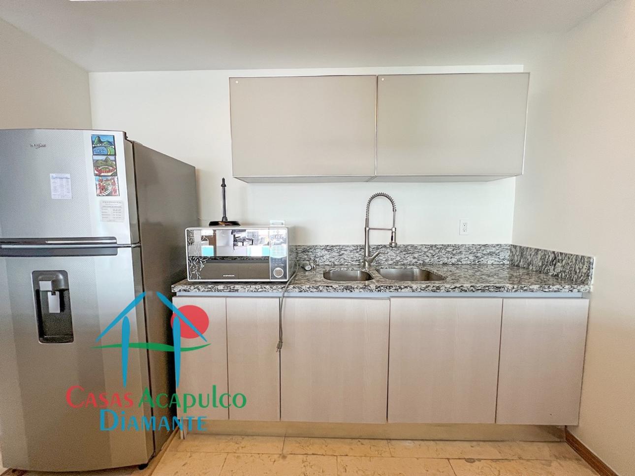 Con terraza y distribución funcional en Acapulco Diamante — foto 12