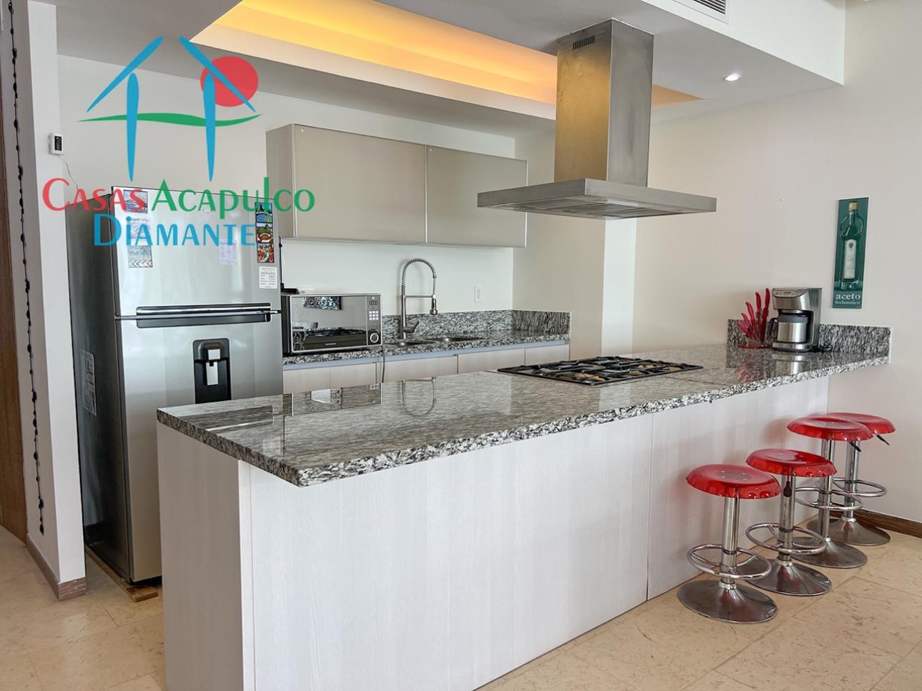 Con terraza y distribución funcional en Acapulco Diamante — foto 10