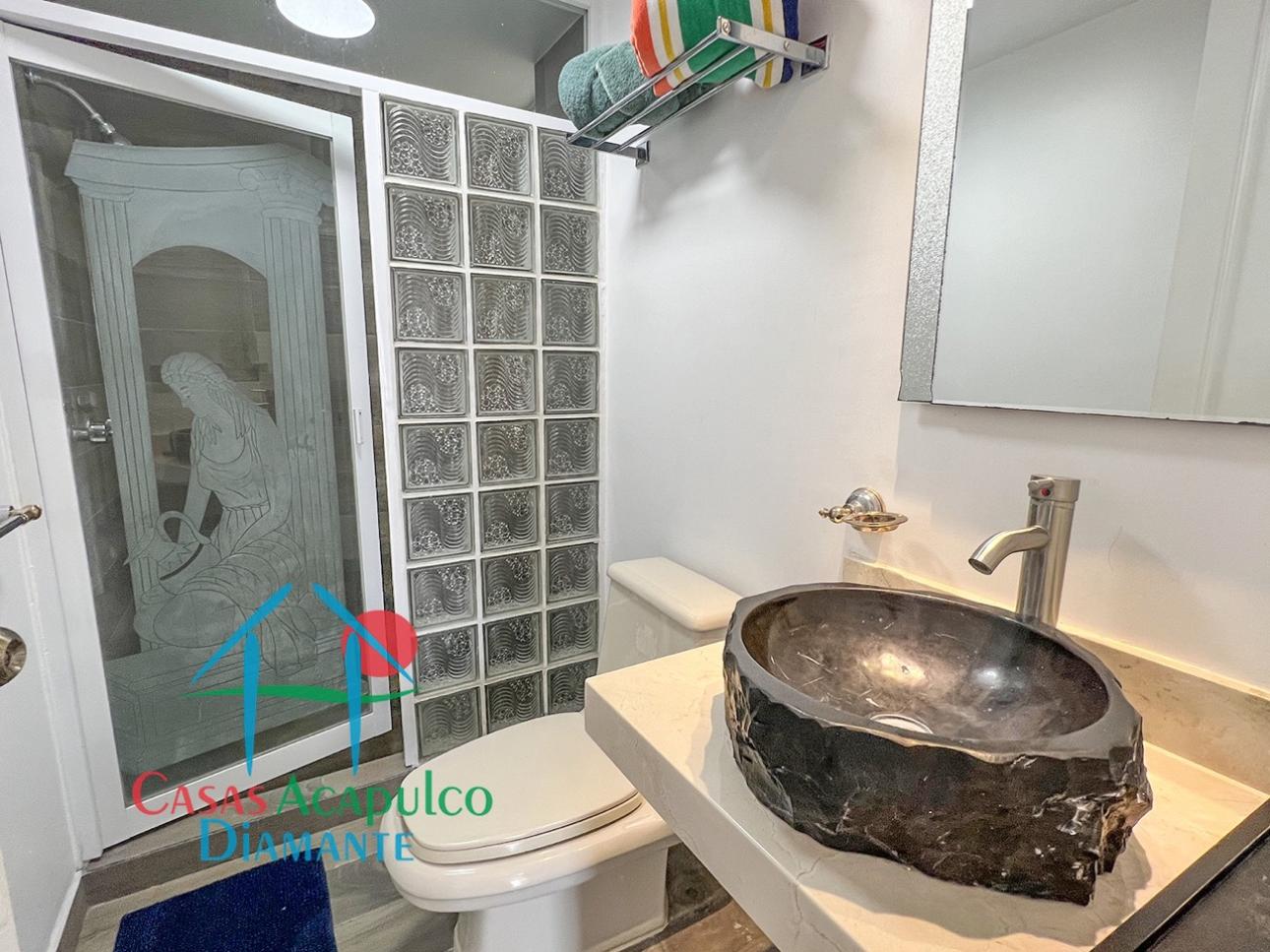 Departamento en piso alto con terraza y vista a la ciudad - 19