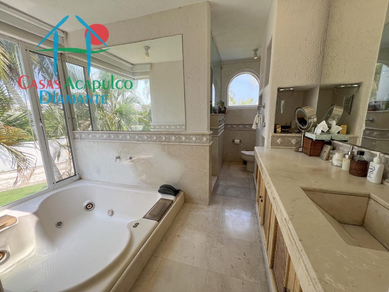 Residencia de alto nivel con roof top privado y alberca - 18