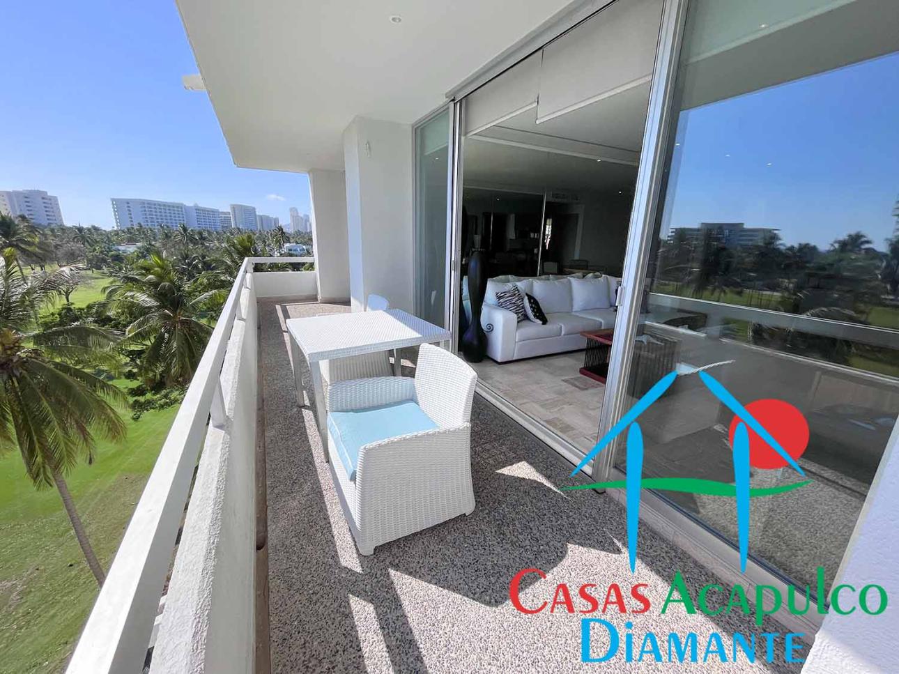 Departamento con vista parcial al mar y 3 estacionamientos — foto 6