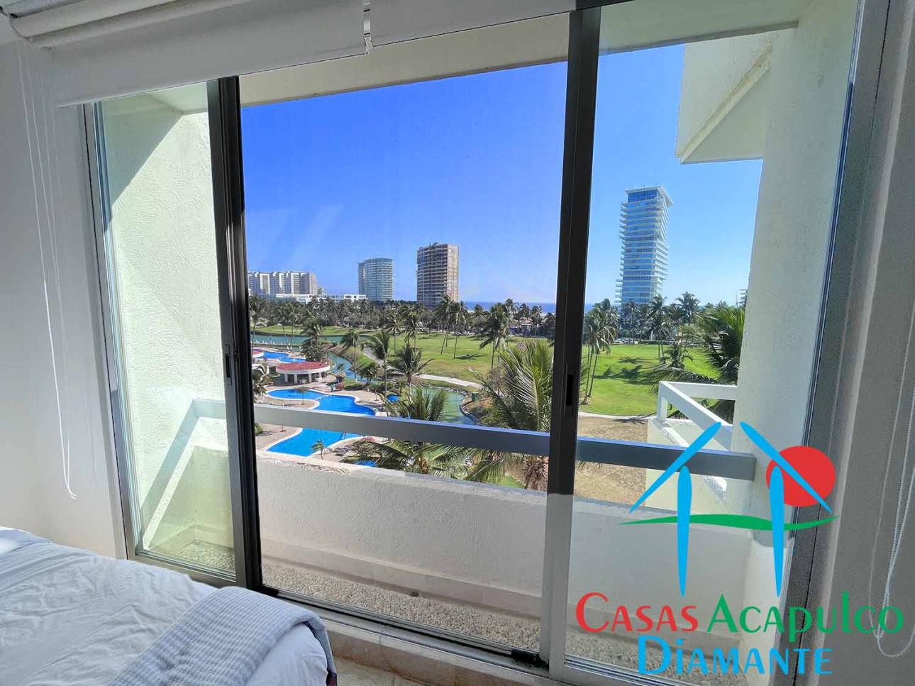 Departamento con vista parcial al mar y 3 estacionamientos — foto 14