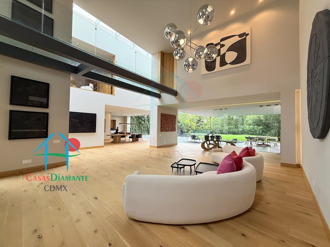 Residencia de Lujo con Elevador y Jardín Privado — foto 3
