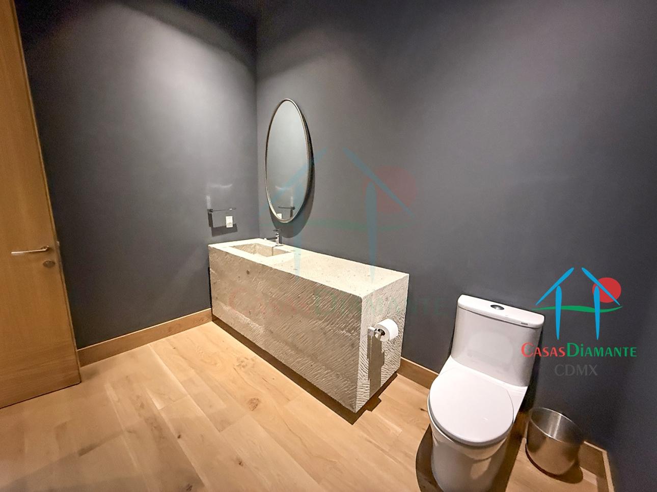 Residencia de Lujo con Elevador y Jardín Privado — foto 9