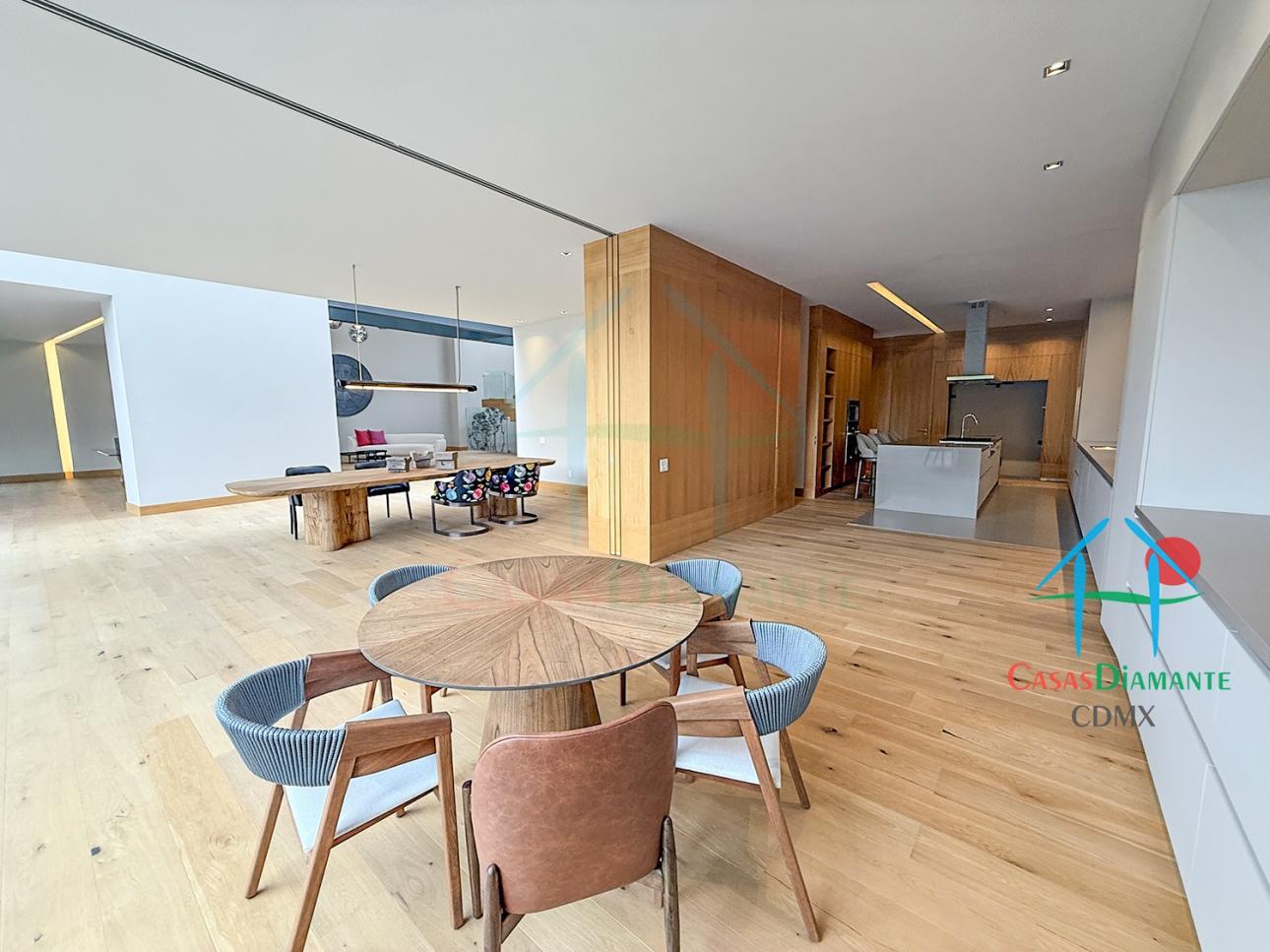 Residencia de Lujo con Elevador y Jardín Privado — foto 13