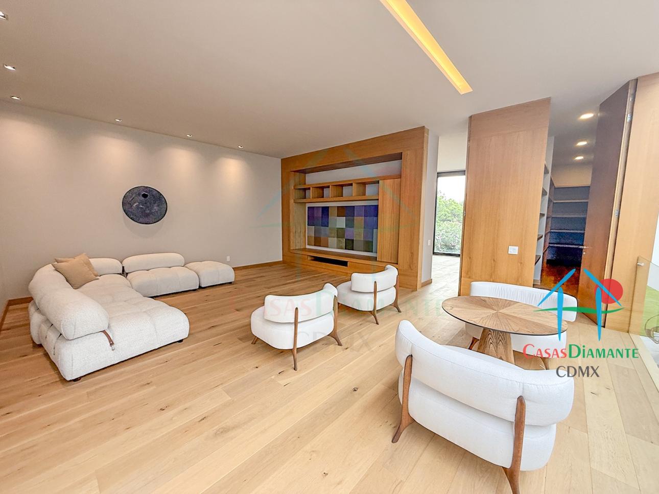 Residencia de Lujo con Elevador y Jardín Privado — foto 15