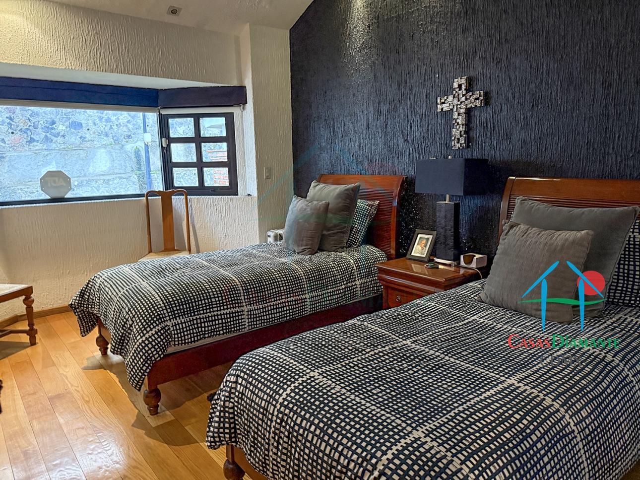 Casa en Venta en Interlomas con Jardín, Cava y 4 Recámaras - 13
