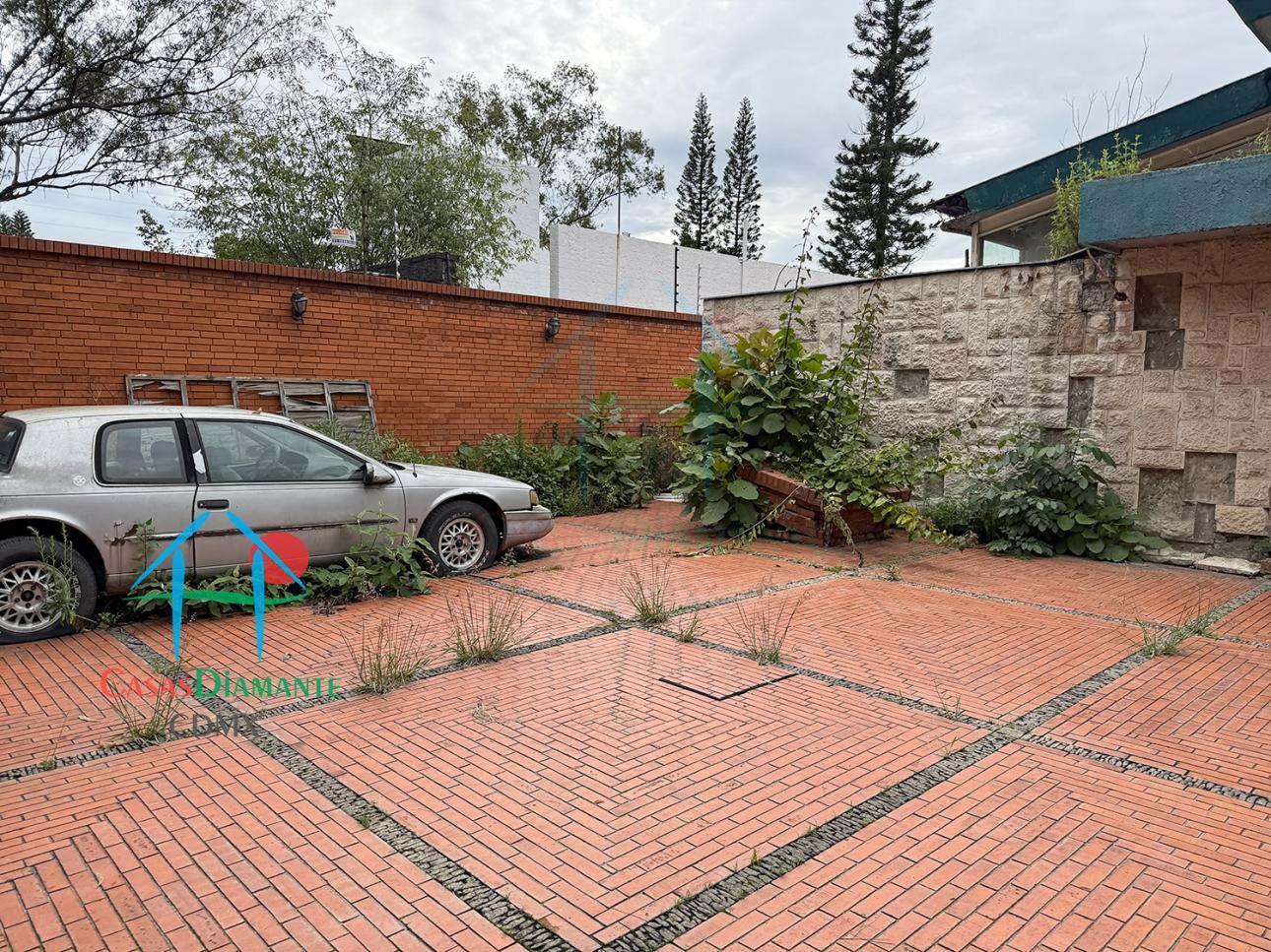 Terreno en Venta en Bosques de las Lomas de 1,003 m² - 9