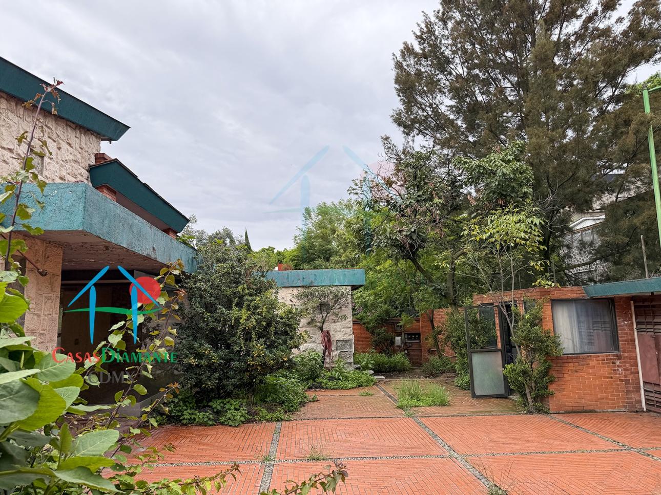 Terreno en Venta en Bosques de las Lomas de 1,003 m² - 12