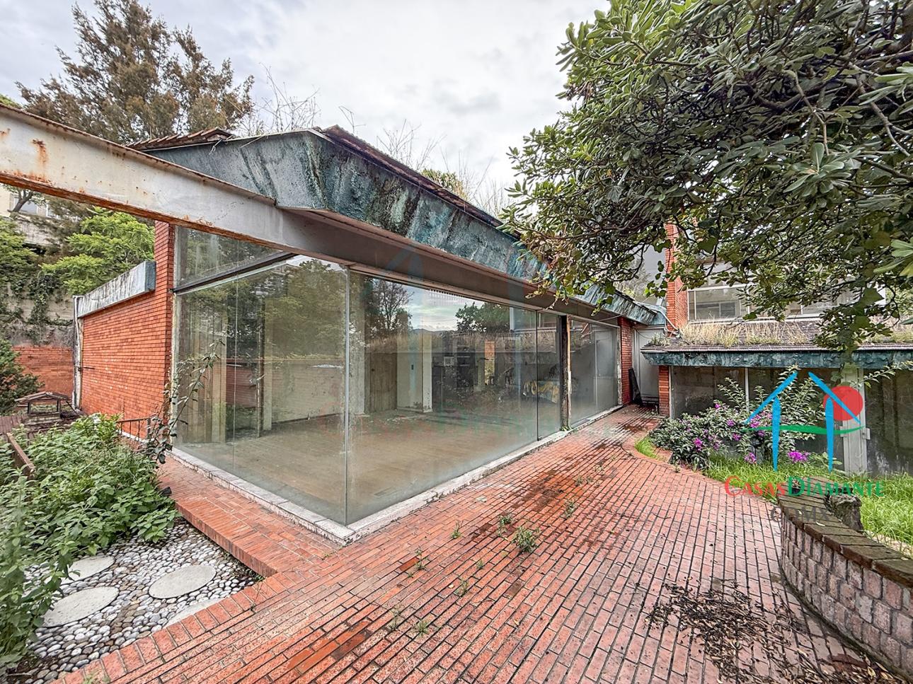Terreno en Venta en Bosques de las Lomas de 1,003 m² - 16