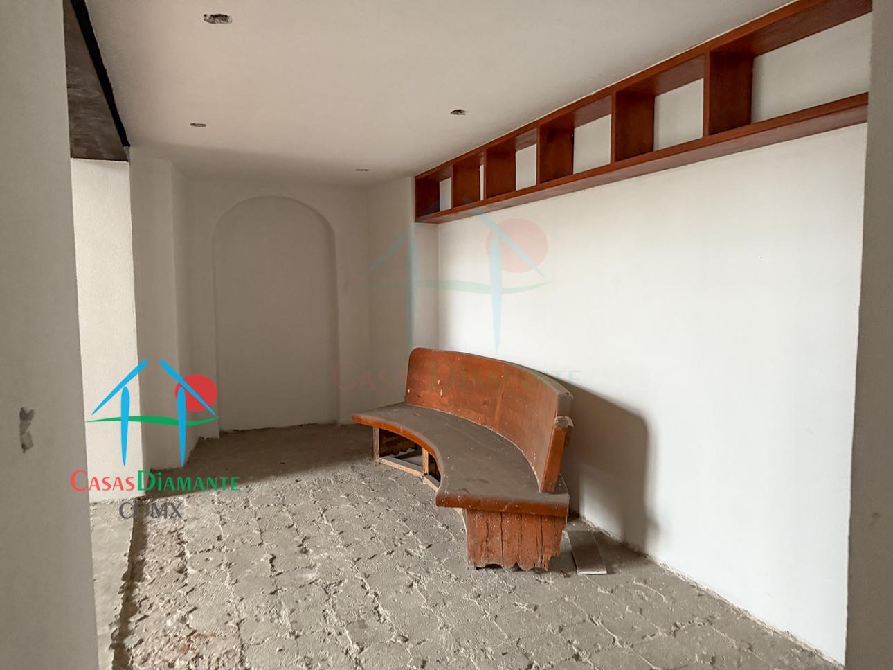 Casa En Venta En Tlacopac Con Potencial Renovación Moderna — foto 9