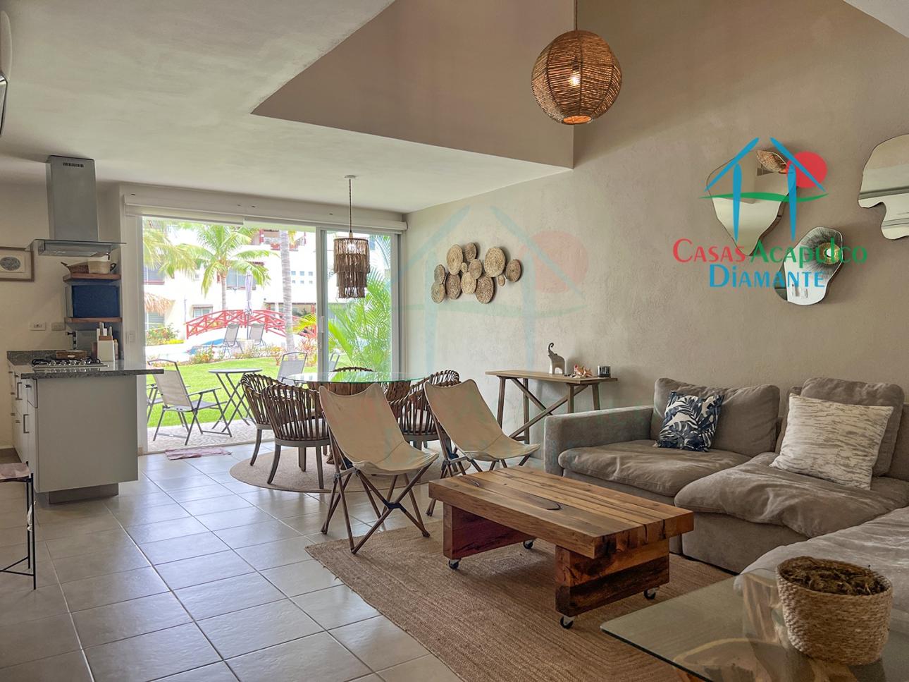 Casa en Venta en Terrasol Acapulco con Roof Garden y Jacuzz