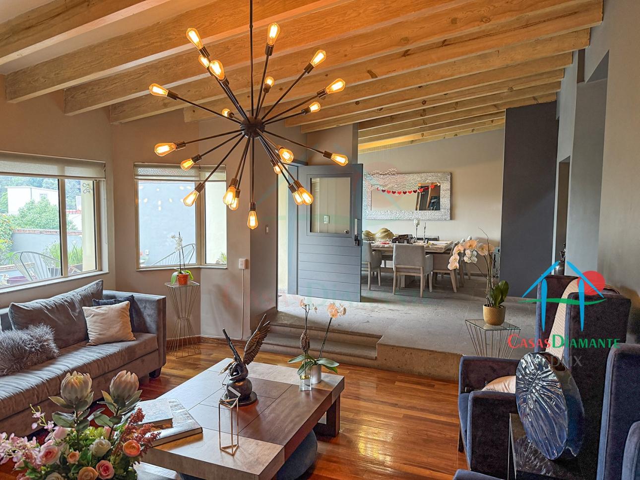 Casa con Terraza, Estudio y Seguridad 24/7 en 3 Niveles - 4