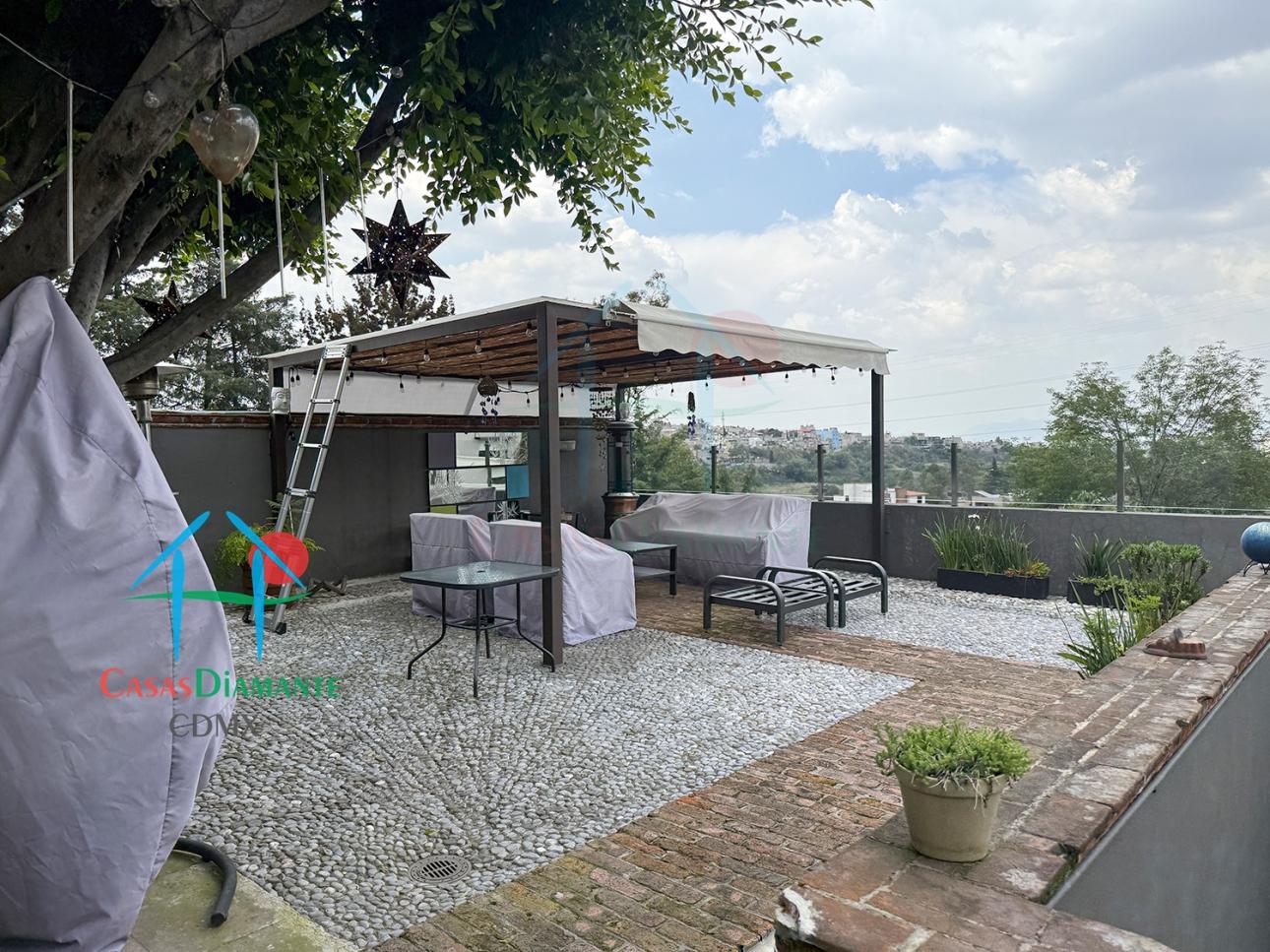 Casa con Terraza, Estudio y Seguridad 24/7 en 3 Niveles - 9