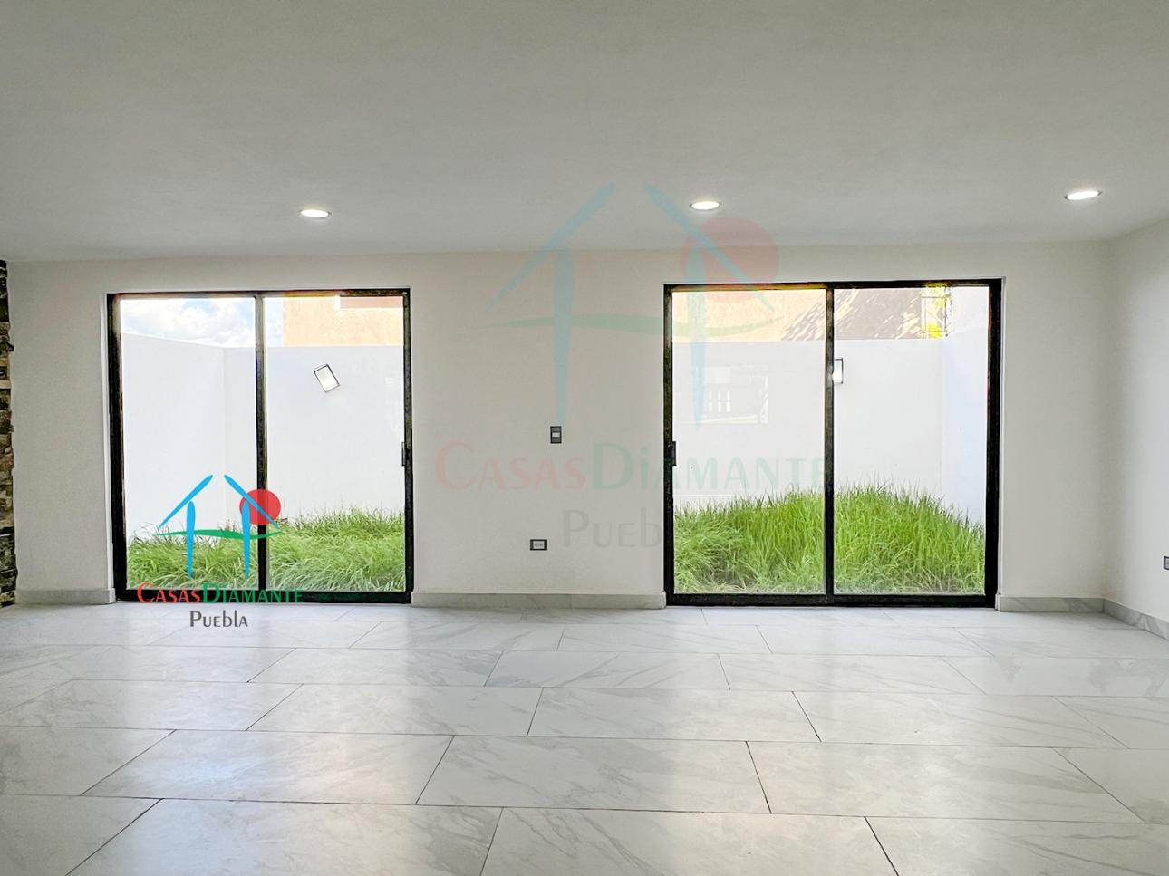 Casa con Roof Garden, Jardín y 4 Recámaras con Baño - 2