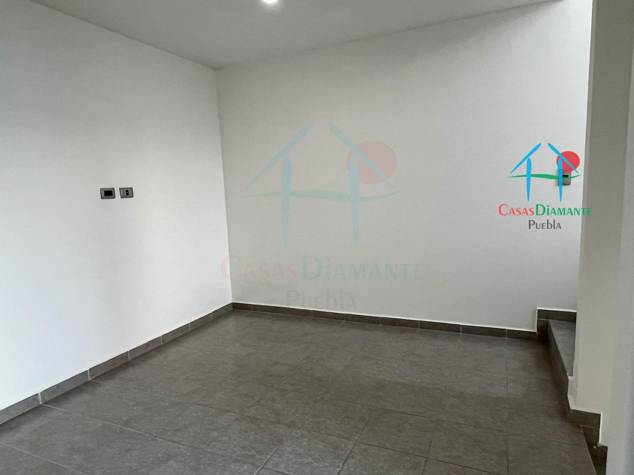 Casa 3 niveles con jardín, 3 recámaras, sala TV, family room - 12