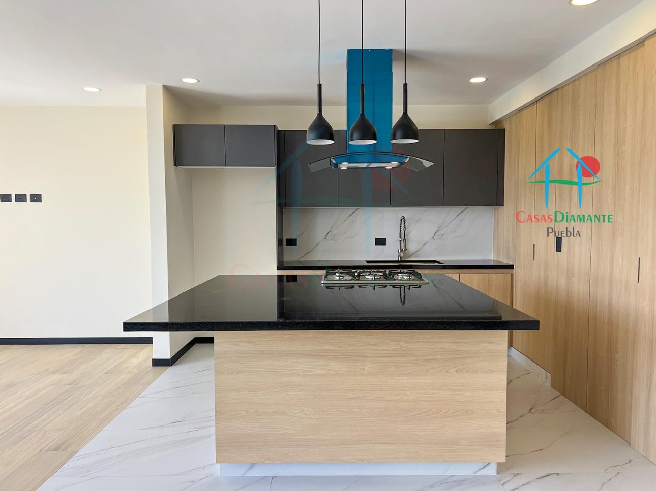 Casa de 2 Niveles con Jardín, 3 Recámaras y Sala de TV - 7